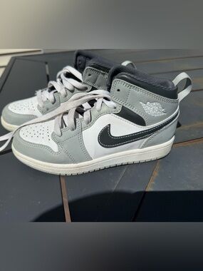 Nike Kids Gray White Black High-Top Sneakers